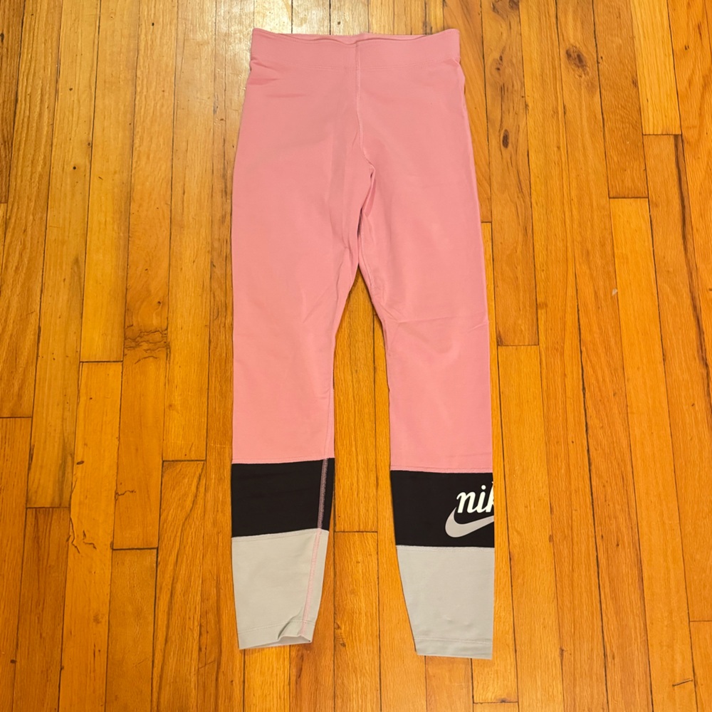 Nike Women’s Leggings Size Small